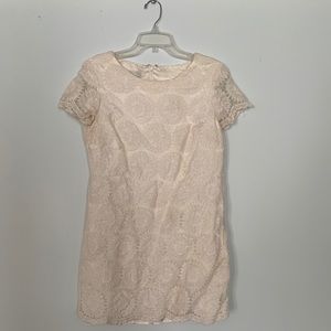 white laced donna morgan dress